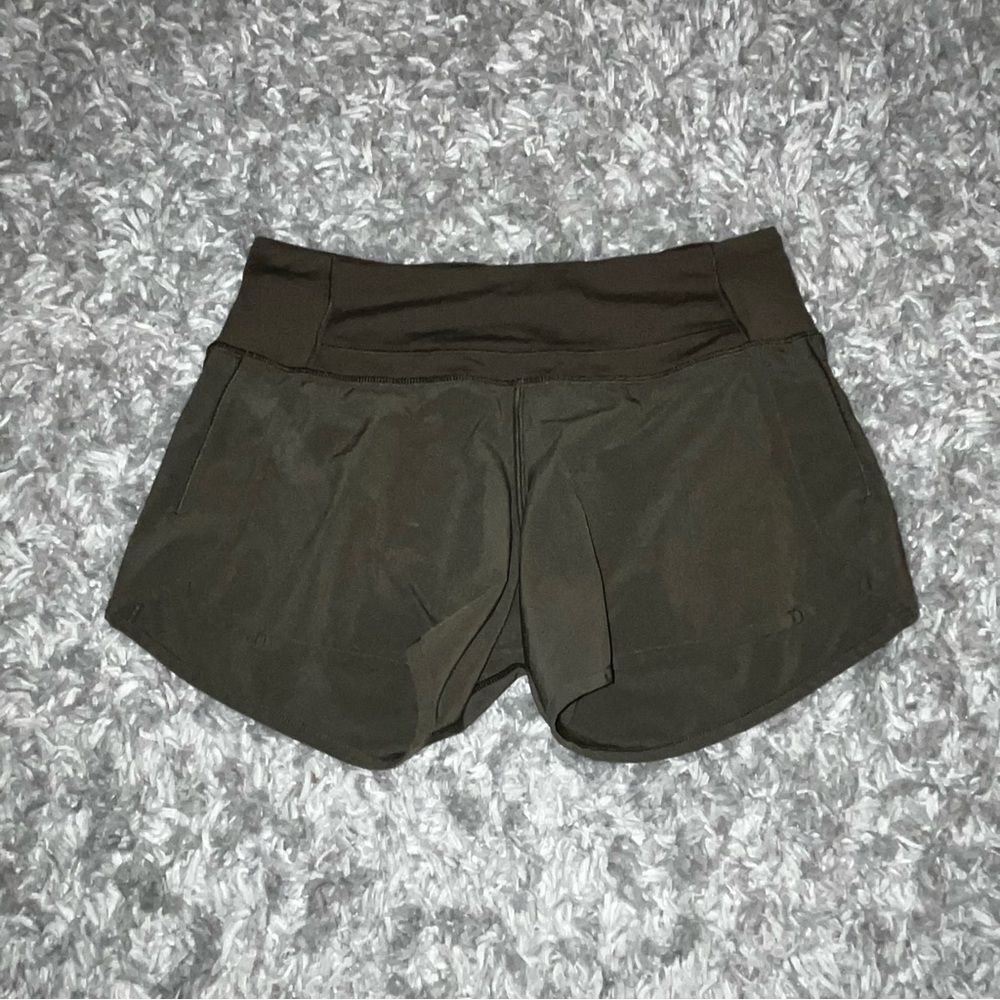 Lululemon Run Times Short Military Green size 2
